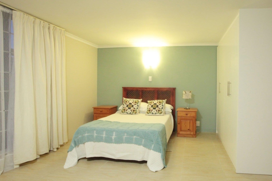 To Let 5 Bedroom Property for Rent in Welgemoed Western Cape
